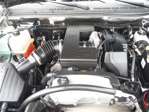 Used 2012 Chevrolet Colorado LT image 19