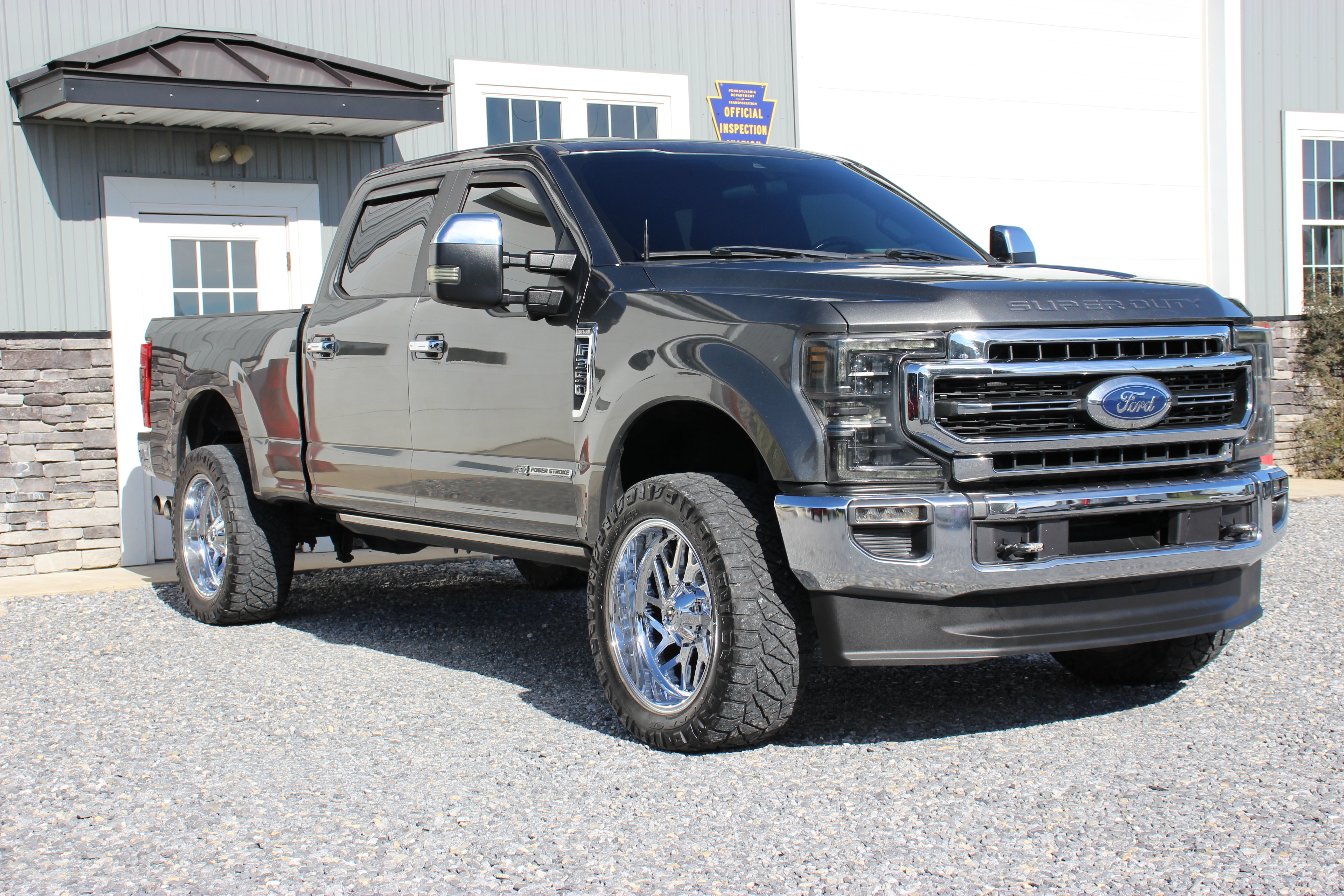 Used 2020 Ford F250 4x4 Crew Cab Super Duty image 1