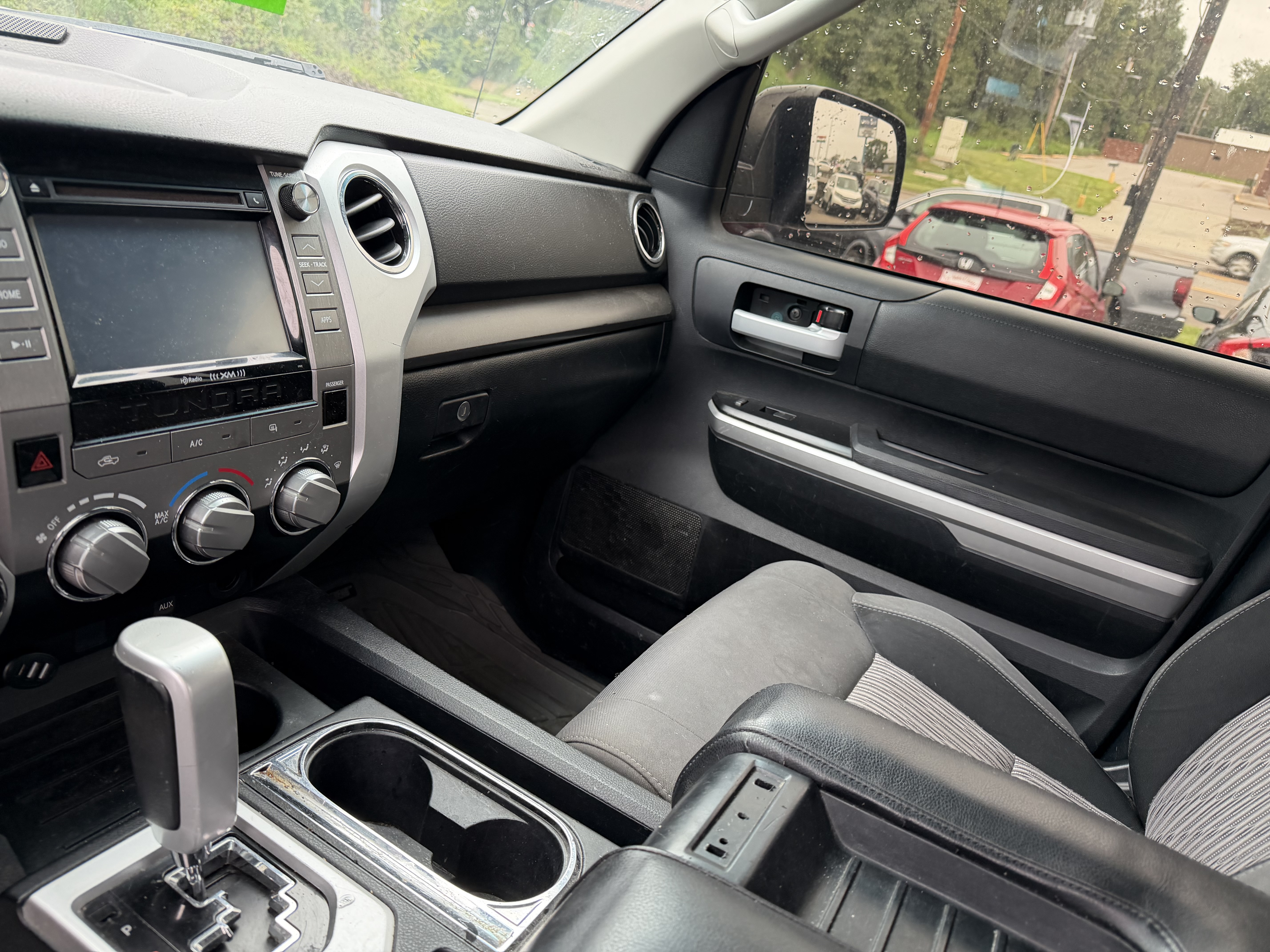 Used 2014 Toyota Tundra 4x4 Double Cab SR5 image 18