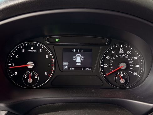 Used 2019 Kia Sorento FWD image 10