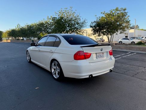 Used 2011 BMW 335i image 3