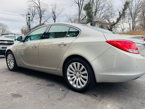 Used 2011 Buick Regal CXL image 4