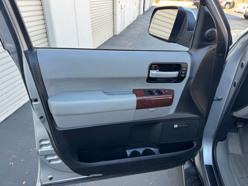 Used 2012 Toyota Sequoia Platinum image 17