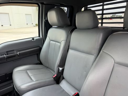 Used 2012 Ford F550 image 65