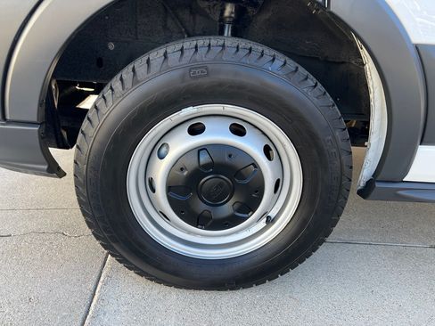 Used 2015 Ford Transit 250 XL image 16