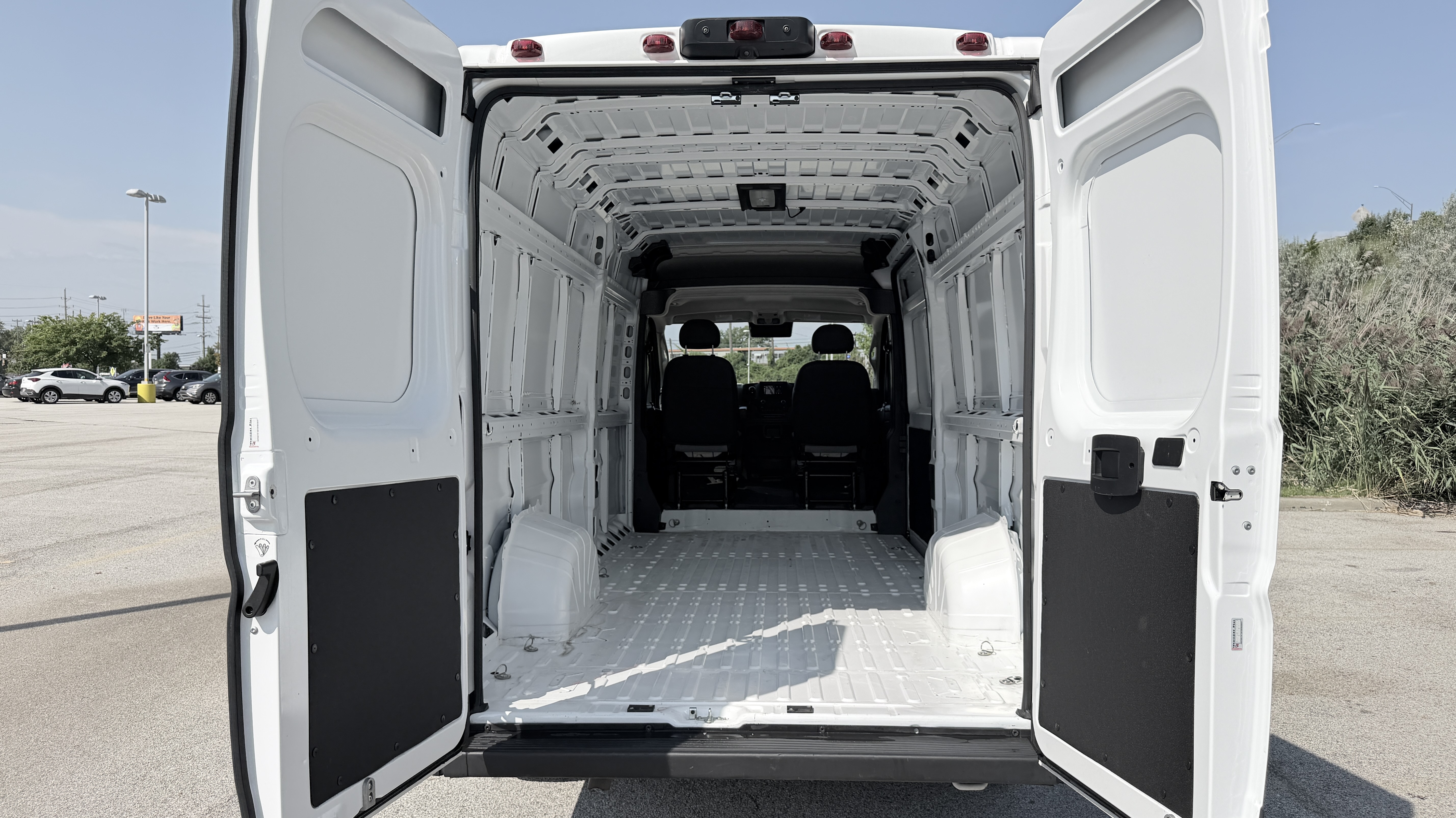 Used 2025 RAM ProMaster 3500 159 High Roof Extended FWD image 9