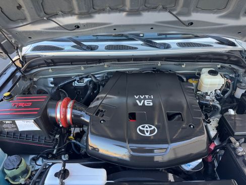 Used 2007 Toyota FJ Cruiser image 36