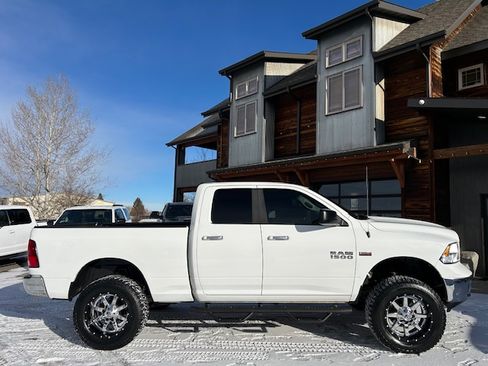 Used 2015 RAM 1500 SLT image 3