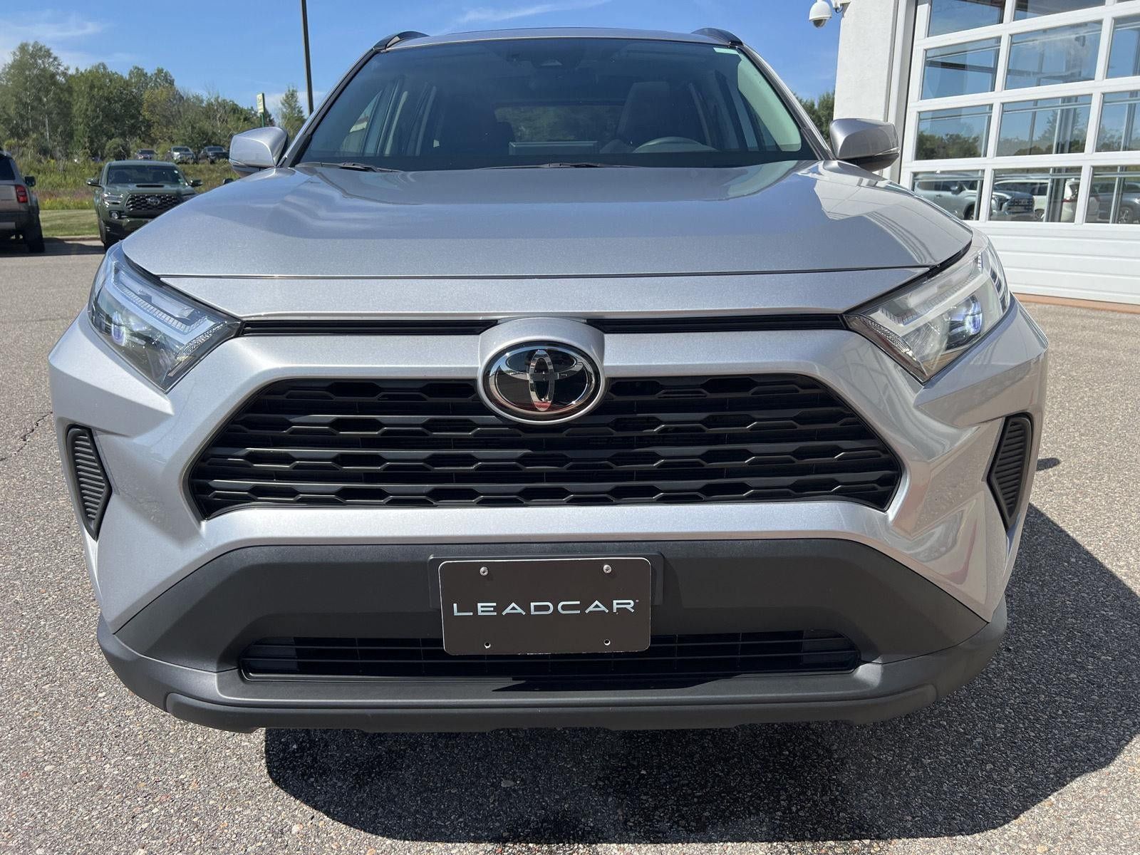 Used 2024 Toyota RAV4 XLE AWD/4WD image 7