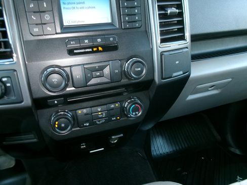 Used 2018 Ford F150 XLT image 20