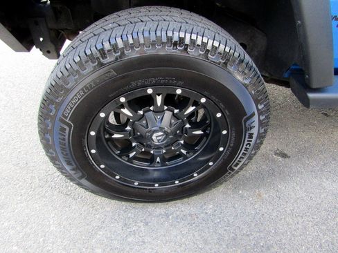 Used 2016 Jeep Wrangler 4WD Unlimited Sport image 22
