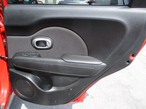 Used 2019 Kia Soul S FWD image 25