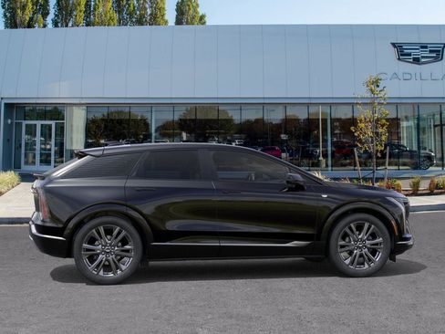 New 2025 Cadillac Optiq Sport 2 image 5