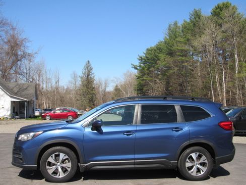 Used 2021 Subaru Ascent Premium image 4