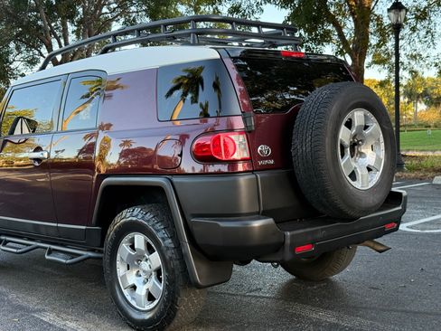 Used 2007 Toyota FJ Cruiser image 32
