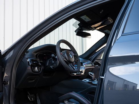 Used 2022 BMW M5 CS image 13