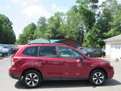 Used 2018 Subaru Forester 2.5i Premium AWD/4WD image 10