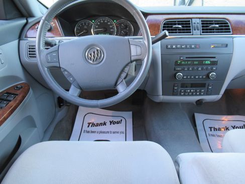 Used 2005 Buick LaCrosse CX image 10