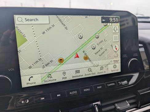 Used 2024 Nissan Pathfinder SL image 11