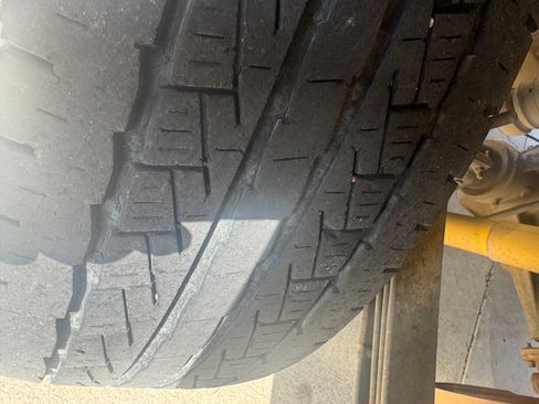 Used 2005 Ford F250 XL image 8