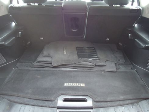 Used 2016 Nissan Rogue S image 12