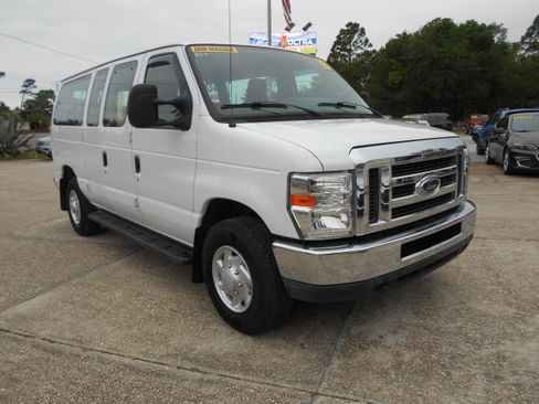 Used 2013 Ford E-350 and Econoline 350 XLT RWD image 2