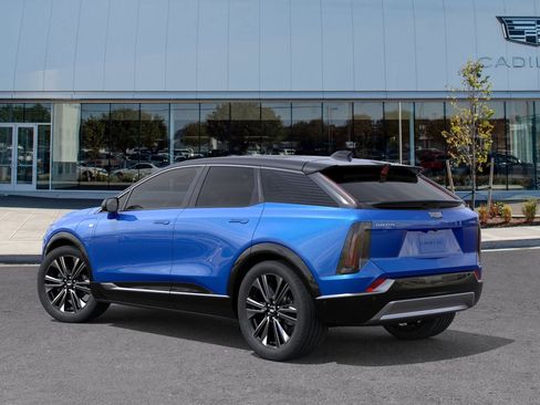 New 2025 Cadillac Optiq Luxury 2 image 3