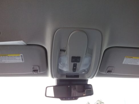 Used 2015 GMC Terrain SLE image 18