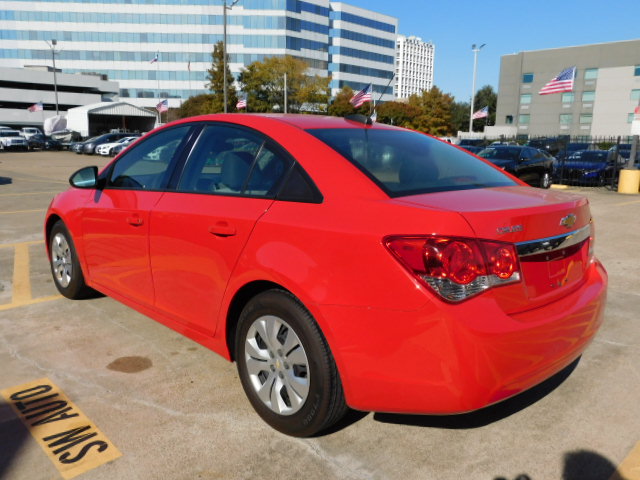 Used 2016 Chevrolet Cruze Limited LS Sedan FWD image 6