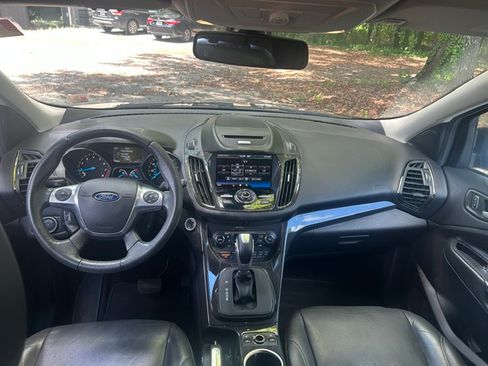 Used 2015 Ford Escape FWD Titanium image 19