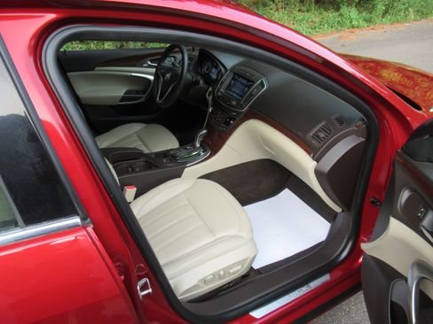 Used 2014 Buick Regal Premium FWD image 17