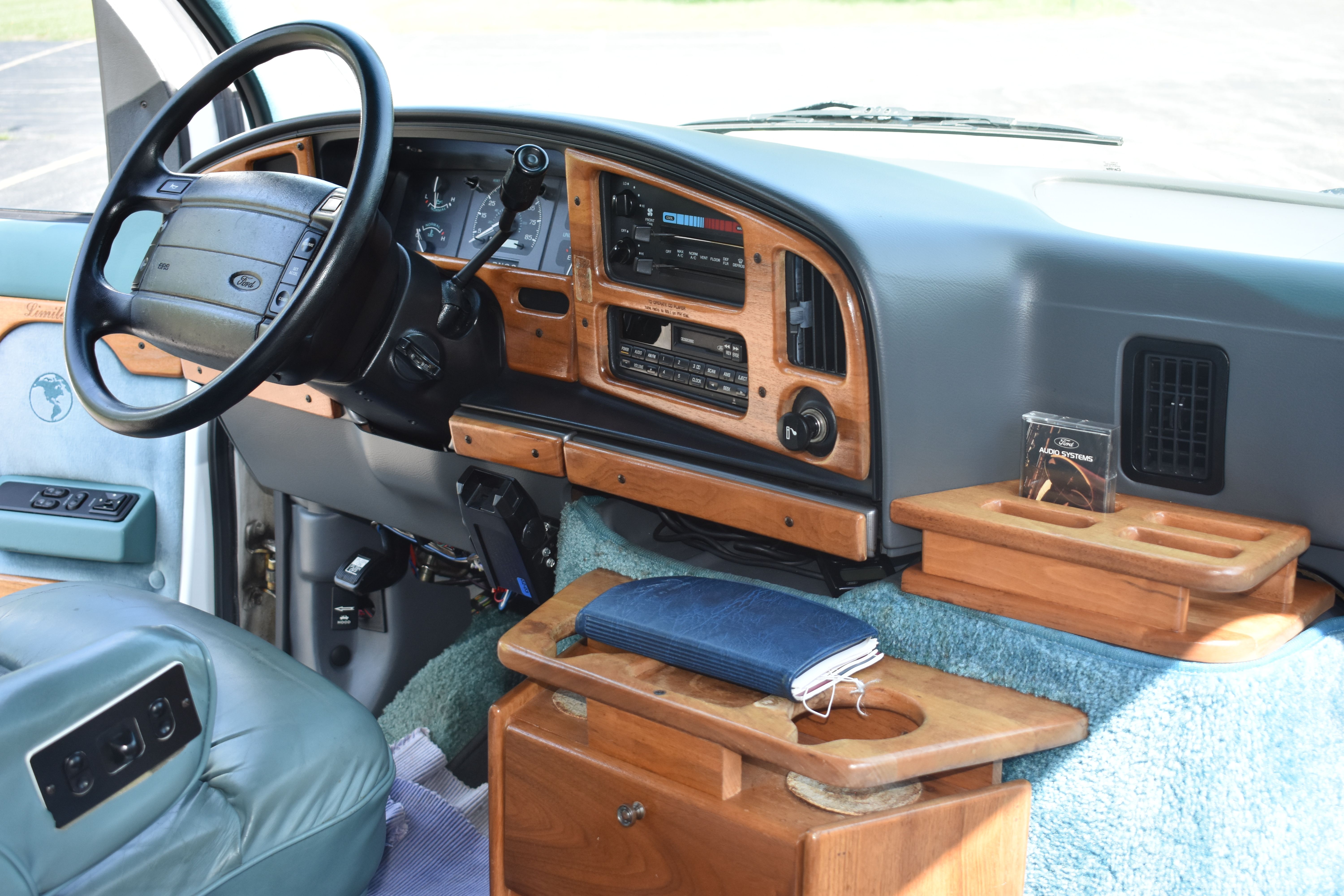 Used 1994 Ford E-150 and Econoline 150 Custom RWD image 36