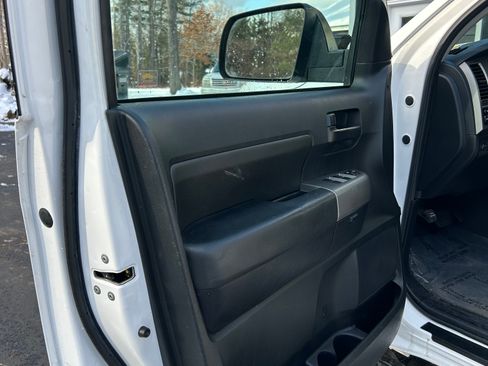 Used 2012 Toyota Tundra SR5 image 12