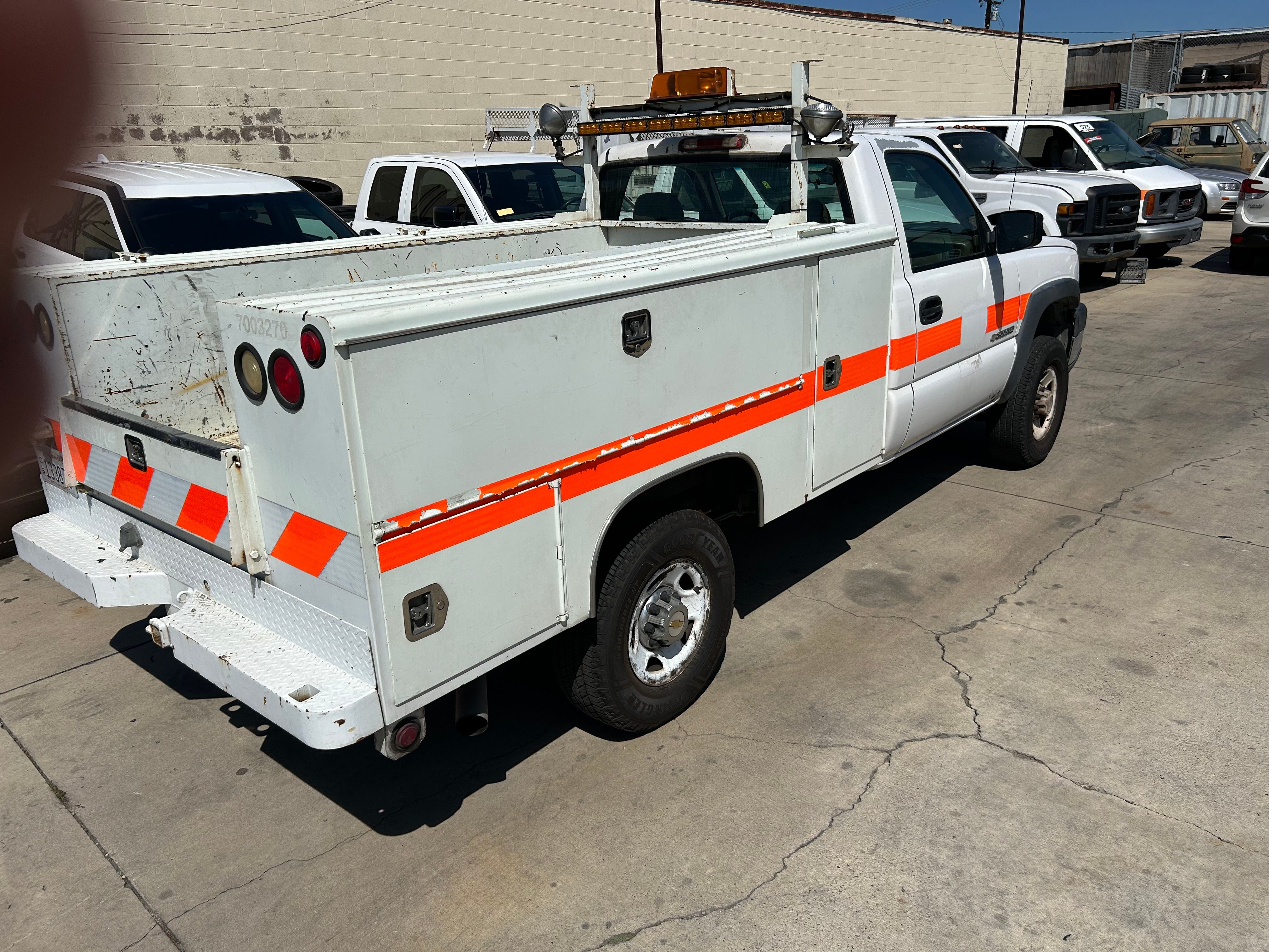 Used 2007 Chevrolet Silverado 2500 2WD Regular Cab image 4