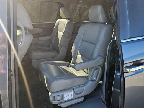 Used 2013 Honda Odyssey Touring image 11
