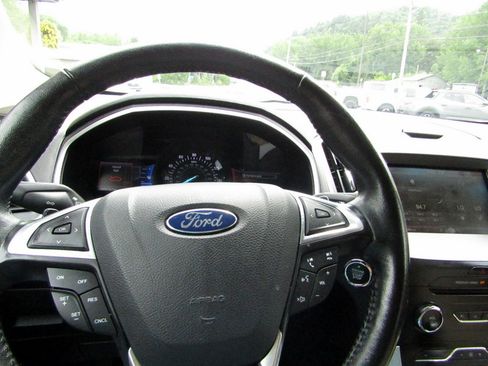 Used 2015 Ford Edge AWD SEL image 19