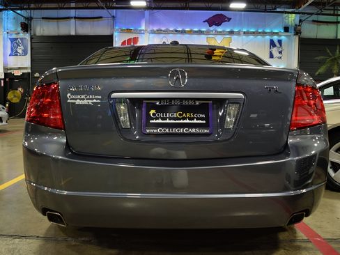 Used 2005 Acura TL w/ Navigation FWD image 9