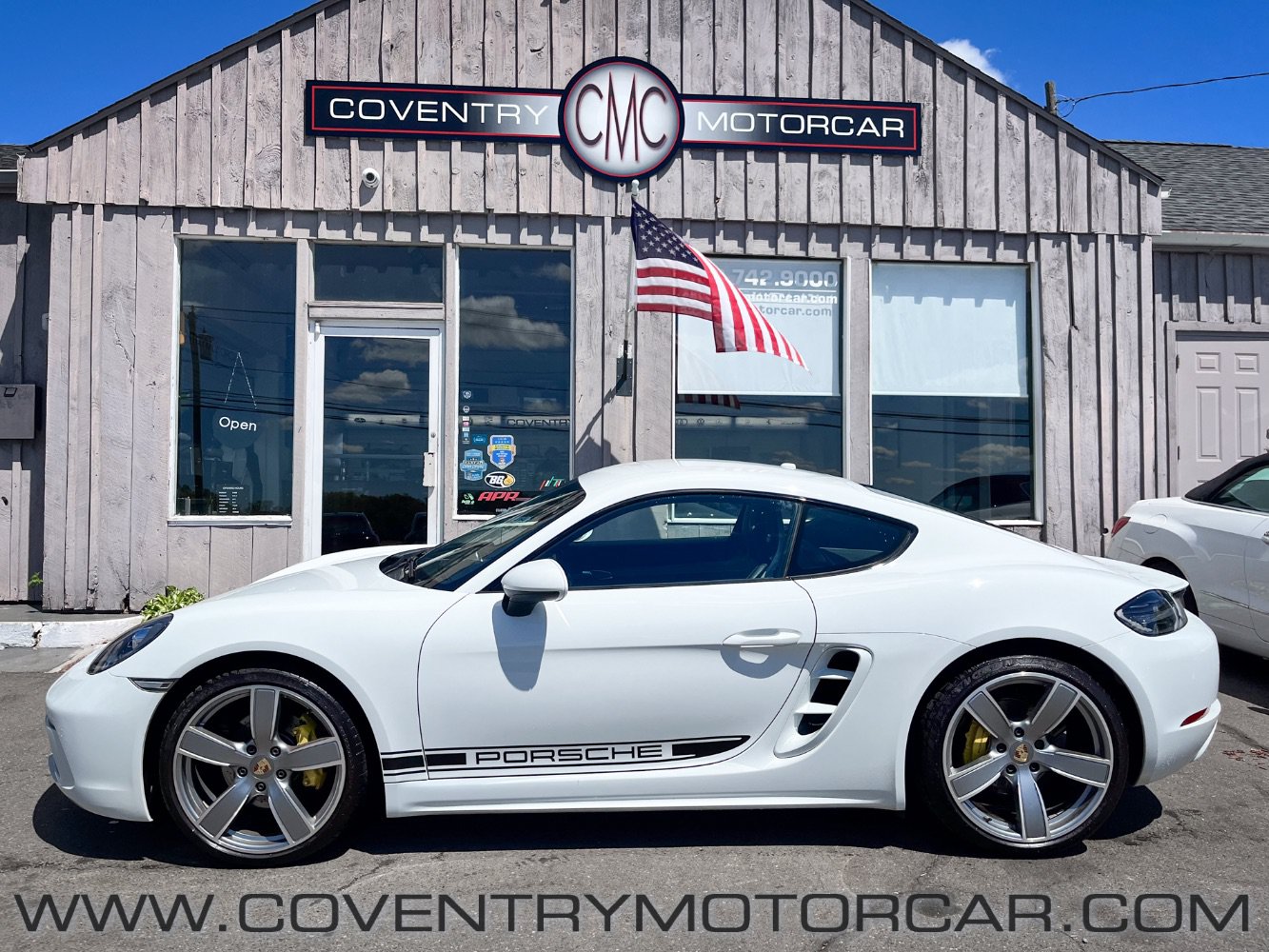 Used 2018 Porsche 718 Cayman RWD image 1