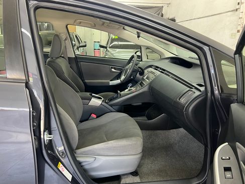 Used 2013 Toyota Prius Two image 14