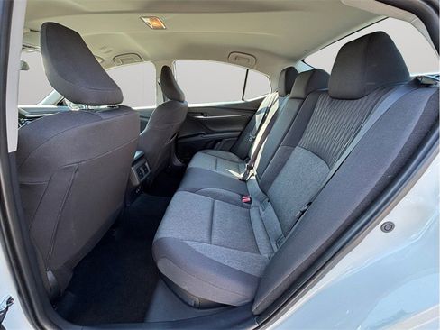 Used 2025 Toyota Camry LE image 31