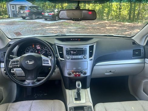 Used 2012 Subaru Outback 2.5i Premium AWD/4WD image 17