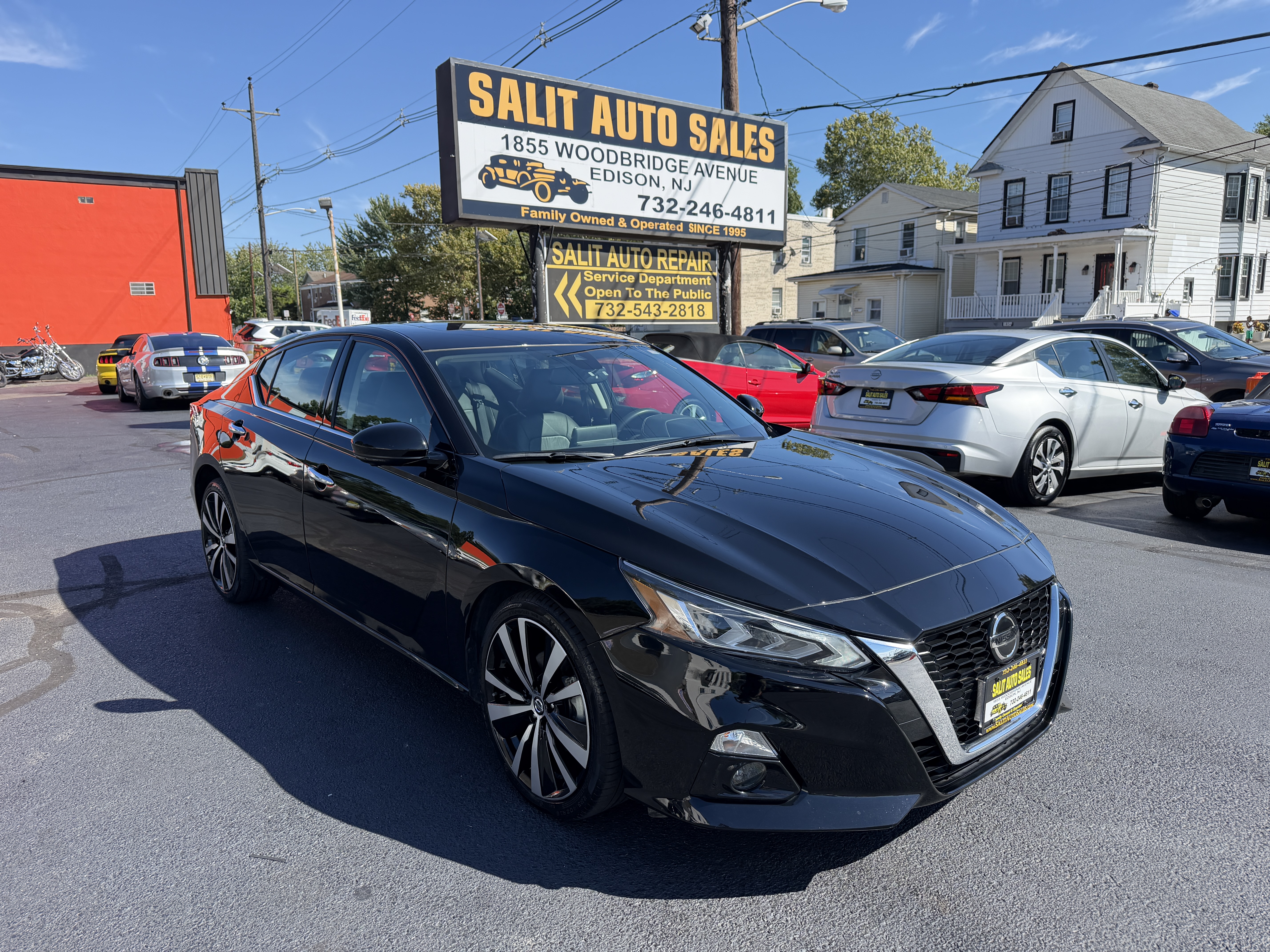 Used 2021 Nissan Altima 2.5 Platinum AWD image 1