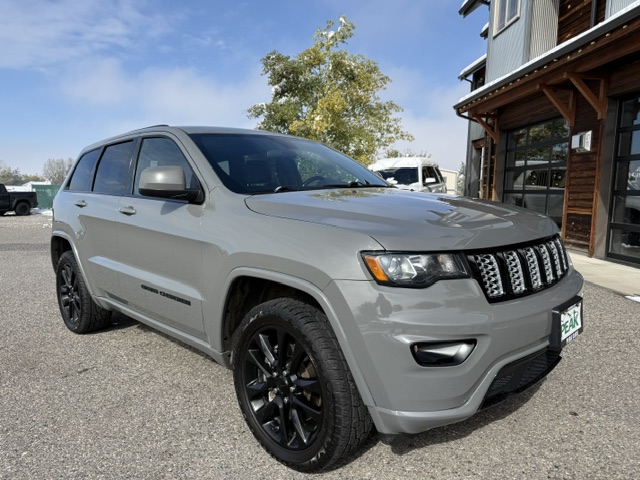 Used 2021 Jeep Grand Cherokee 4WD Laredo image 7
