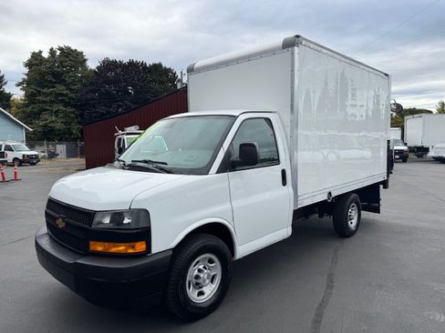Used 2020 Chevrolet Express 3500 image 8