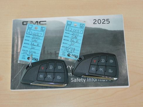 Used 2025 GMC Yukon XL 2WD Denali image 40