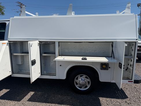 Used 2016 Ford E-350 and Econoline 350 Super Duty RWD image 10