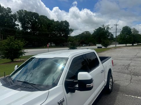 Used 2021 Ford F150 4x4 SuperCrew Hybrid image 11