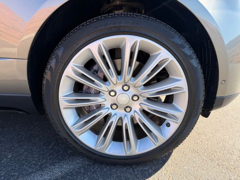 Used 2019 Land Rover Range Rover Supercharged AWD/4WD image 8