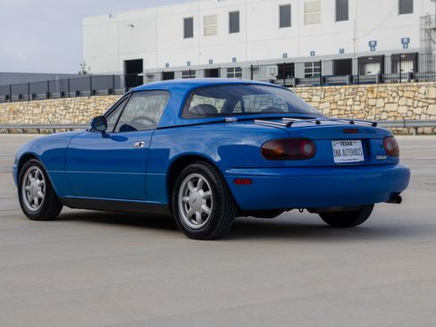 Used 1990 MAZDA MX-5 Miata Hard Top RWD image 6