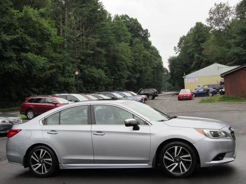 Used 2017 Subaru Legacy 2.5i Sport AWD/4WD image 10